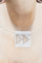 Load image into Gallery viewer, Thamana Lock Bar Choker